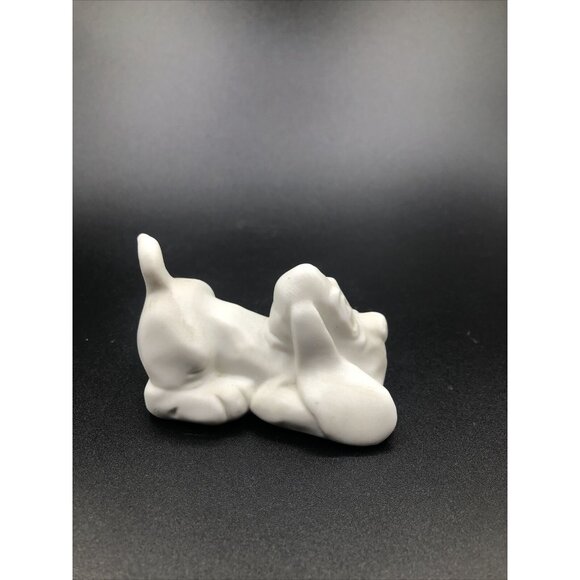 Vintage Hallmark 1975 White Hound Dog Bisque Porcelain Figurine - Picture 2 of 8